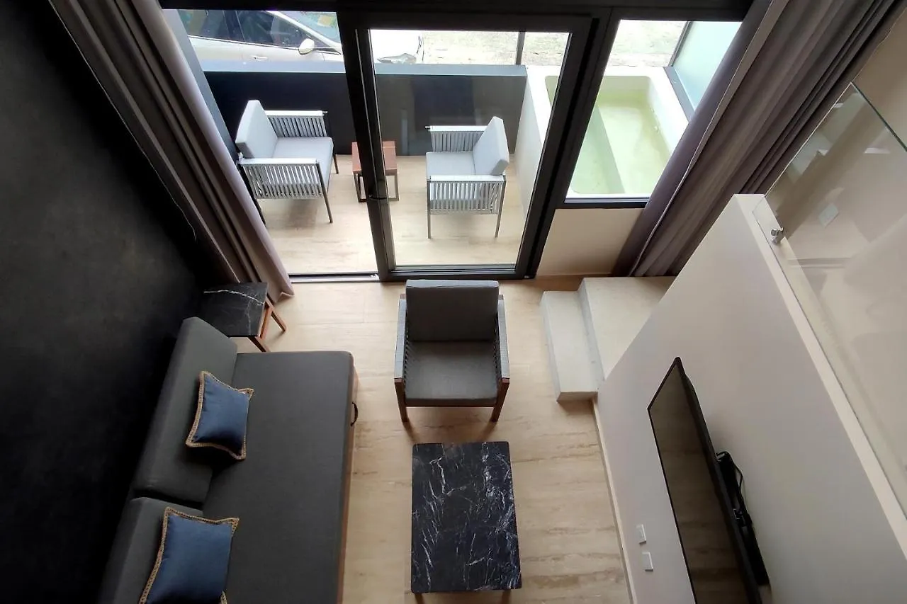 Beautiful 2 Story Loft Near The Beach Playa del Carmen