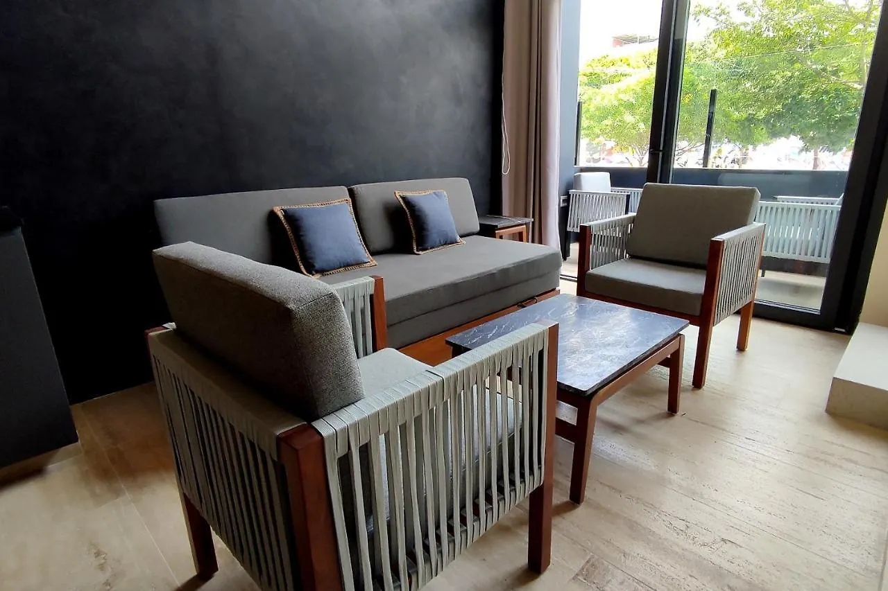 Beautiful 2 Story Loft Near The Beach 普拉亚卡门